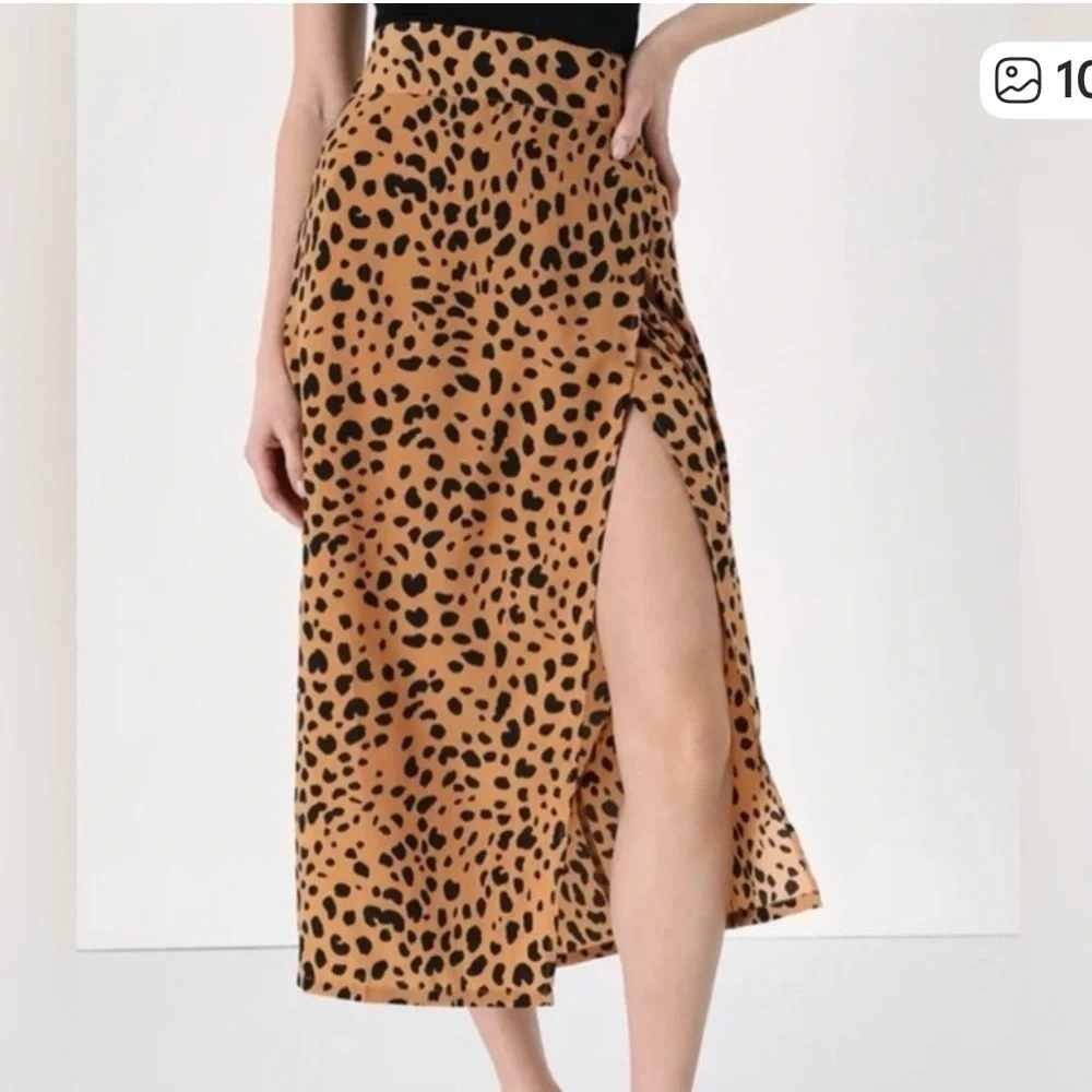Lulus Gauzy Tan Leopard Print Midi Wrap Skirt Size Small. Waist 26”.